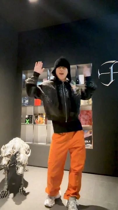 Foto terbaru Shownu (MONSTA X)