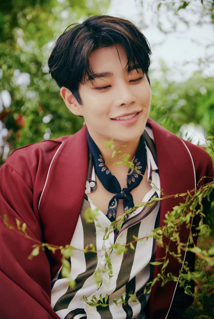 Behind-the-scenes cut of MJ (ASTRO)