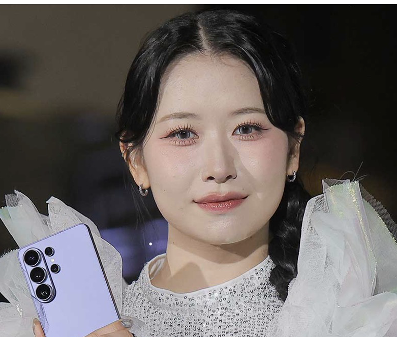 A moment captured by Kasahara Momona (ME:I)'s fan