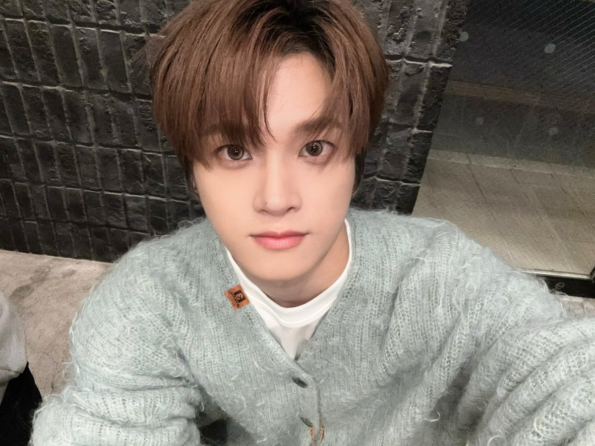 Behind-the-scenes cut of Xikers