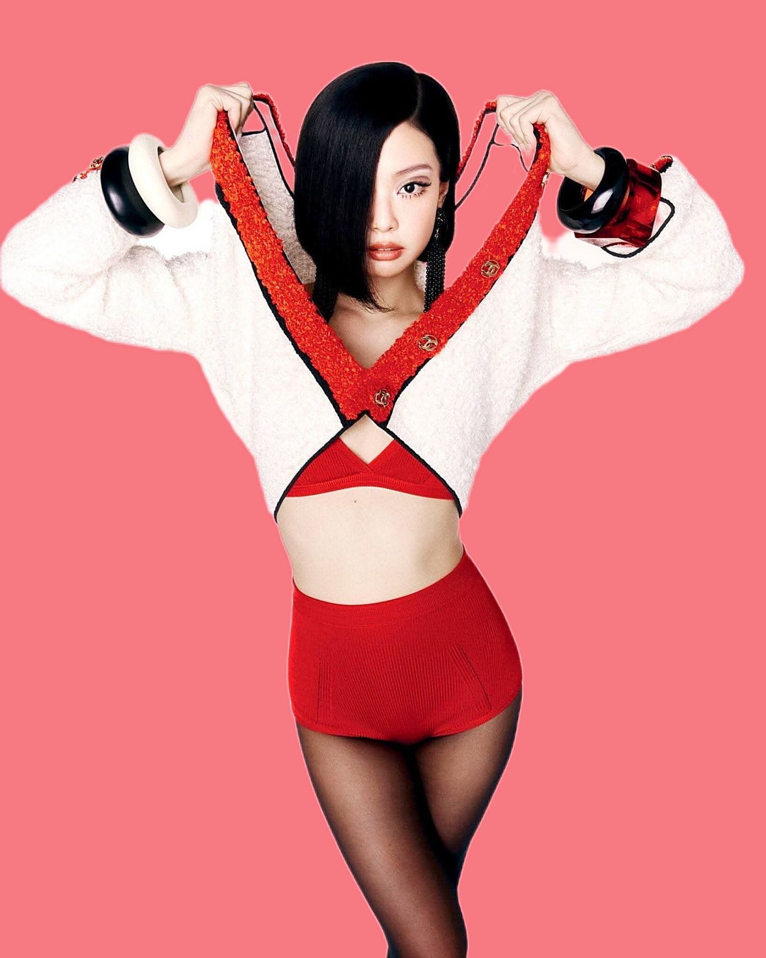 Behind-the-scenes cut of Jennie (BLACKPINK)