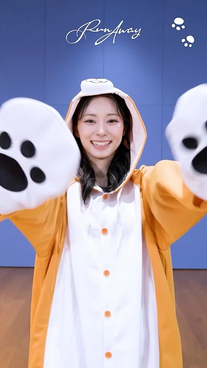 Latest photo of Tzuyu (TWICE)