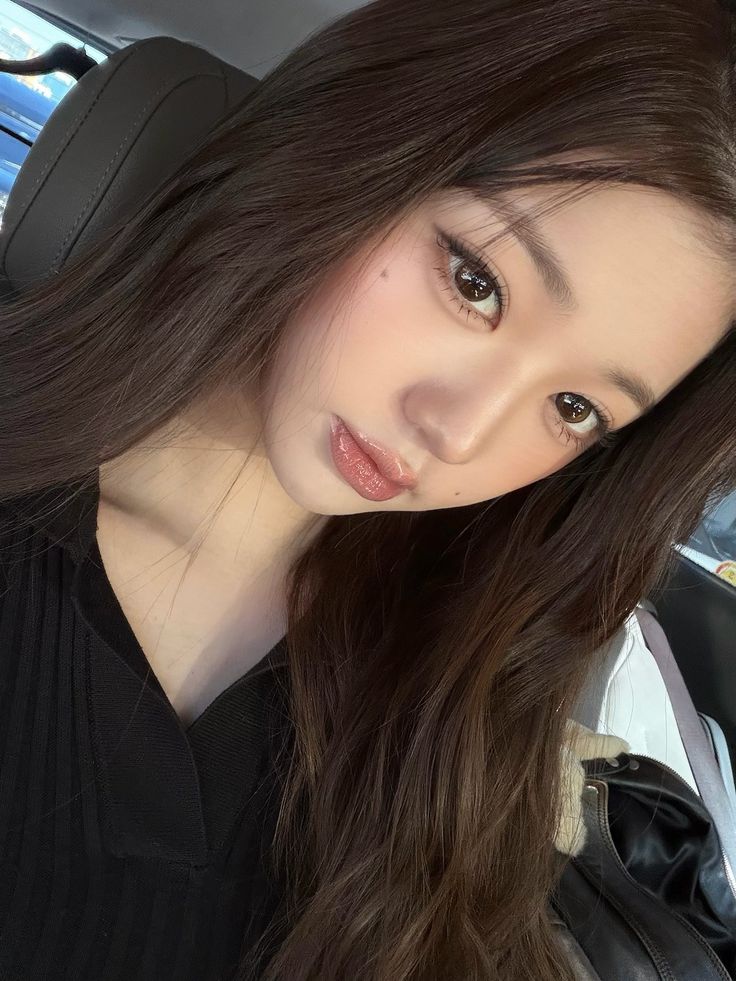 Behind-the-scenes cut of Jang Wonyoung (IVE)