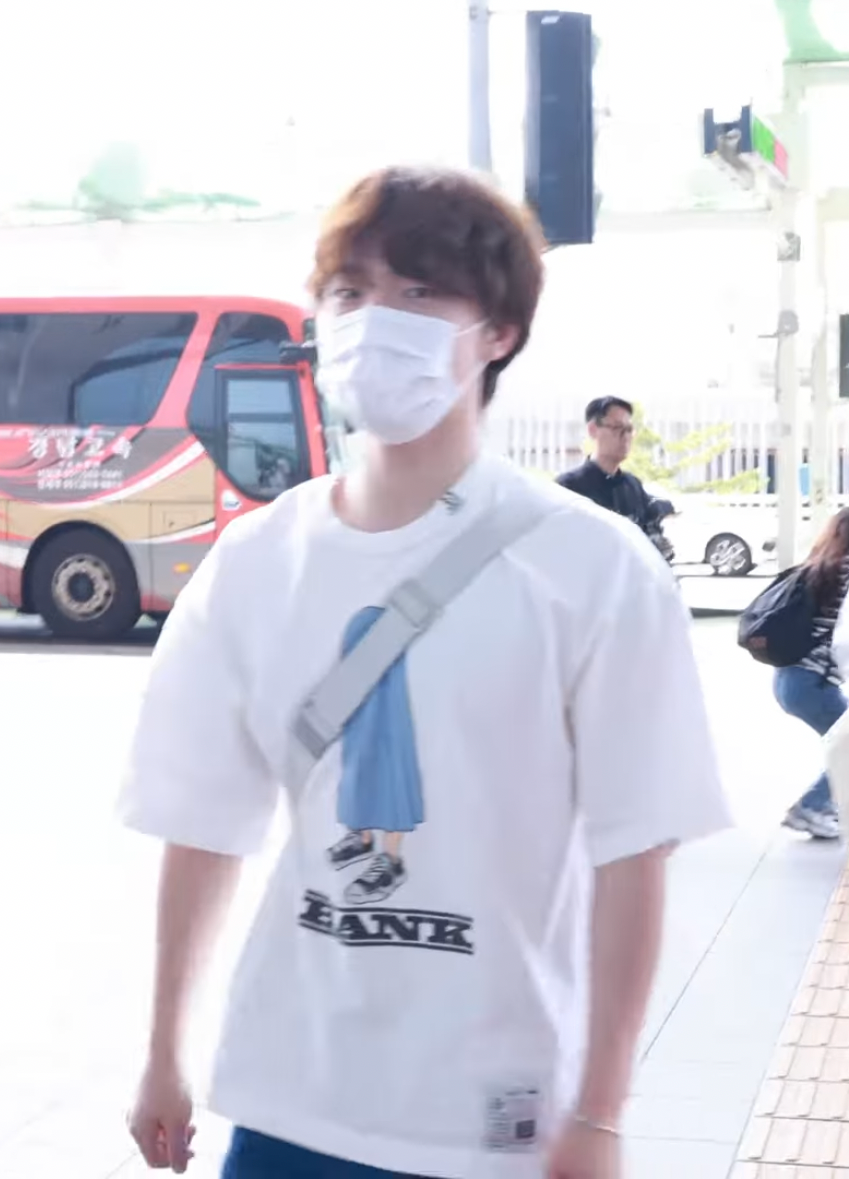 A moment captured by Dino (SEVENTEEN)'s fan