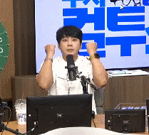 A moment captured by Hwang Chiyeol's fan