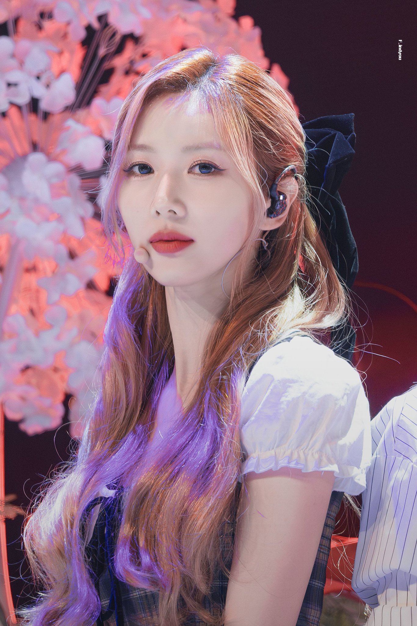 Behind-the-scenes cut of Yoohyeon (DREAMCATCHER)