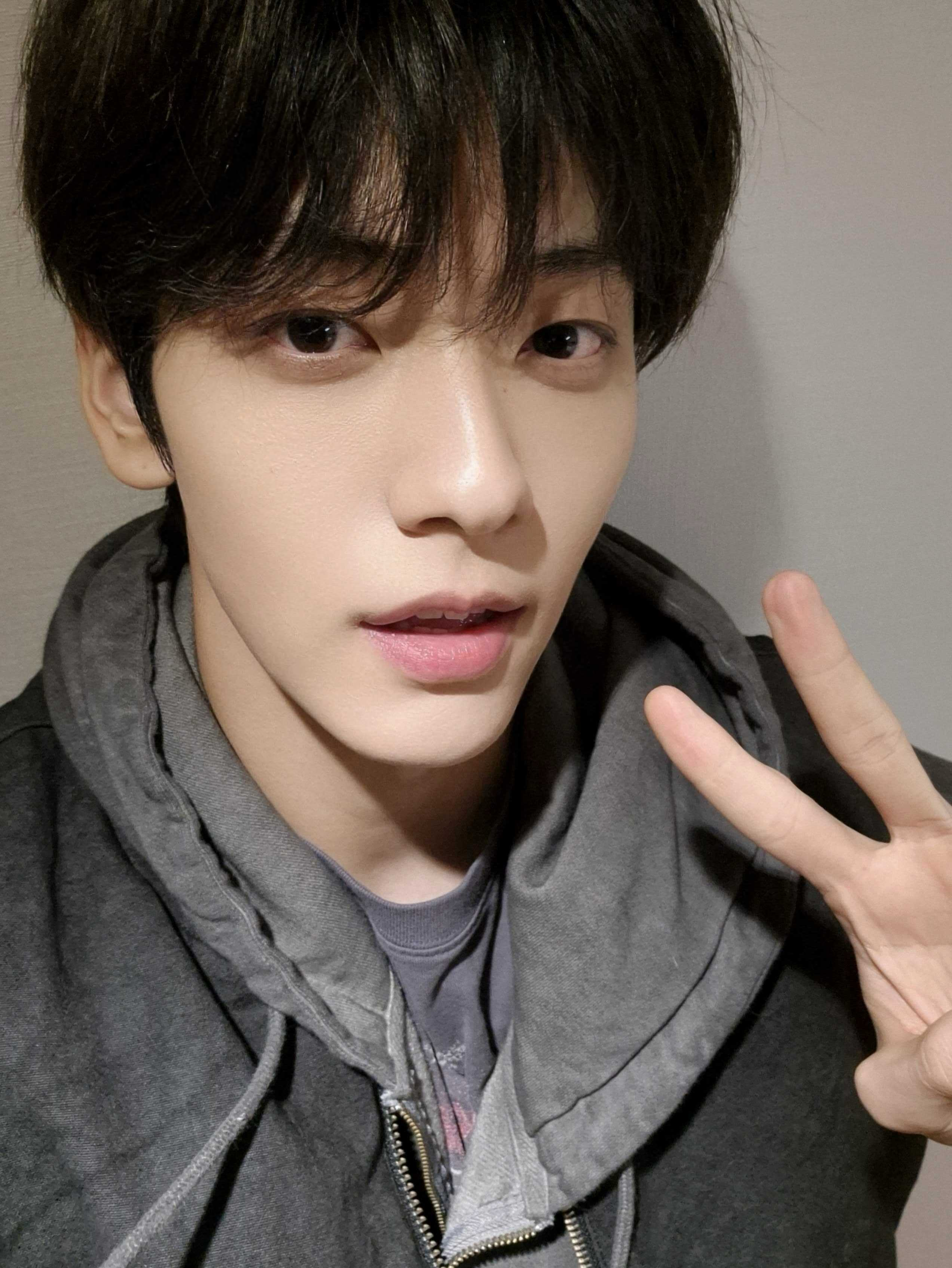 Latest photo of Soobin (TOMORROW X TOGETHER)