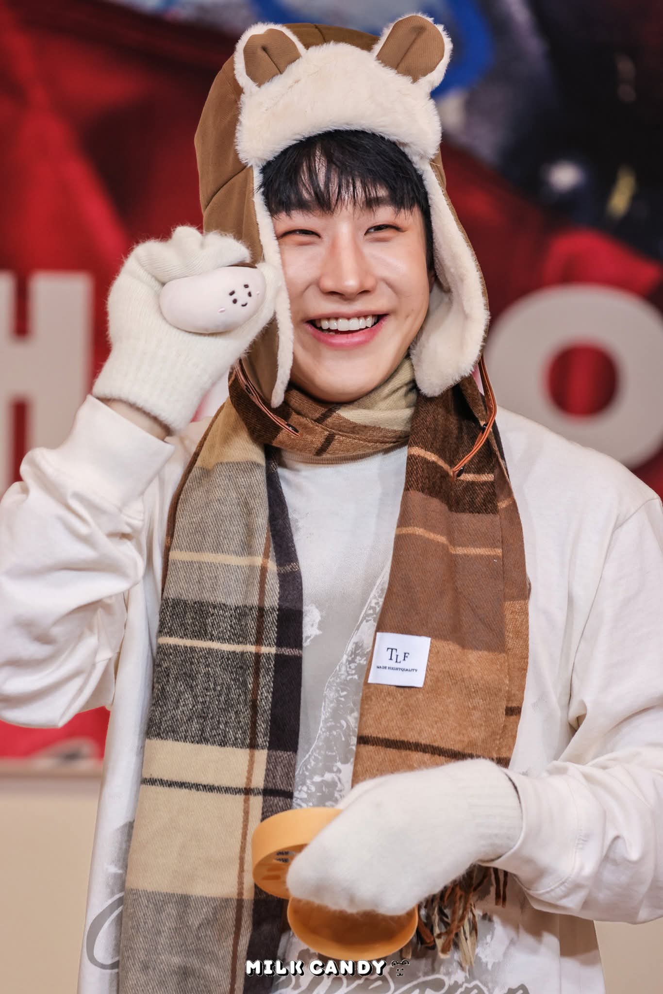 A moment captured by Jinjin (ASTRO)'s fan