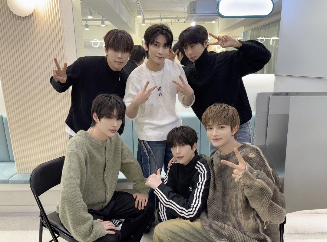 A moment captured by BAE173's fan