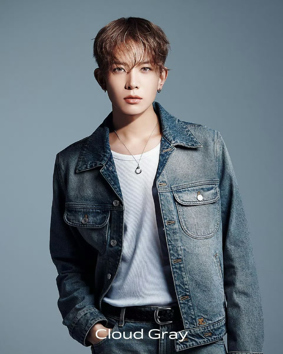 Latest photo of Heeseung (ENHYPEN)