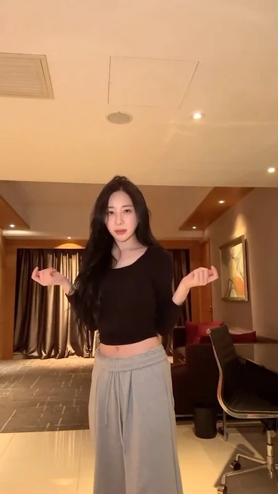 Momen yang diabadikan oleh penggemar Lee Chaeyeon