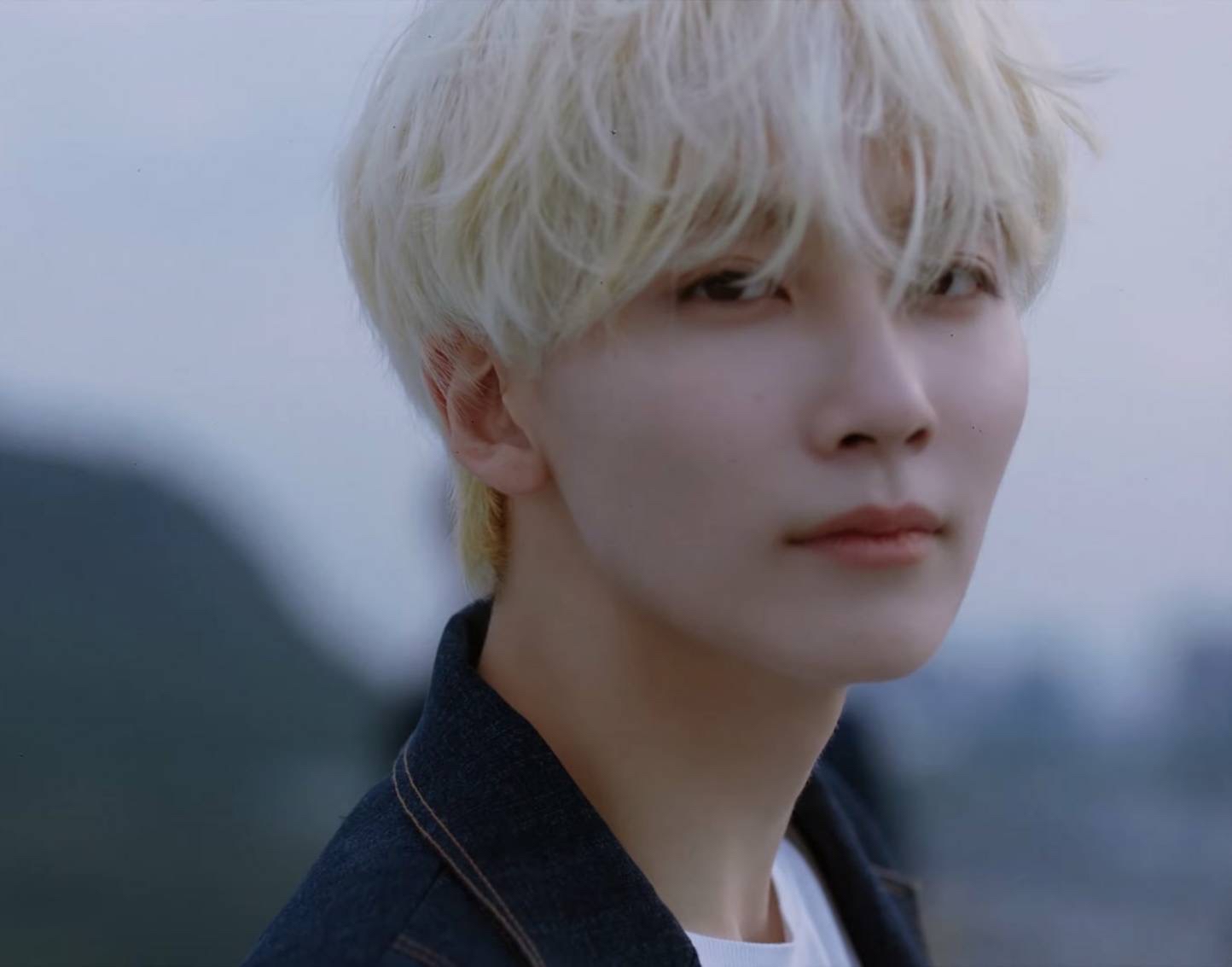 Foto aktivitas terbaru Jeonghan (SEVENTEEN)