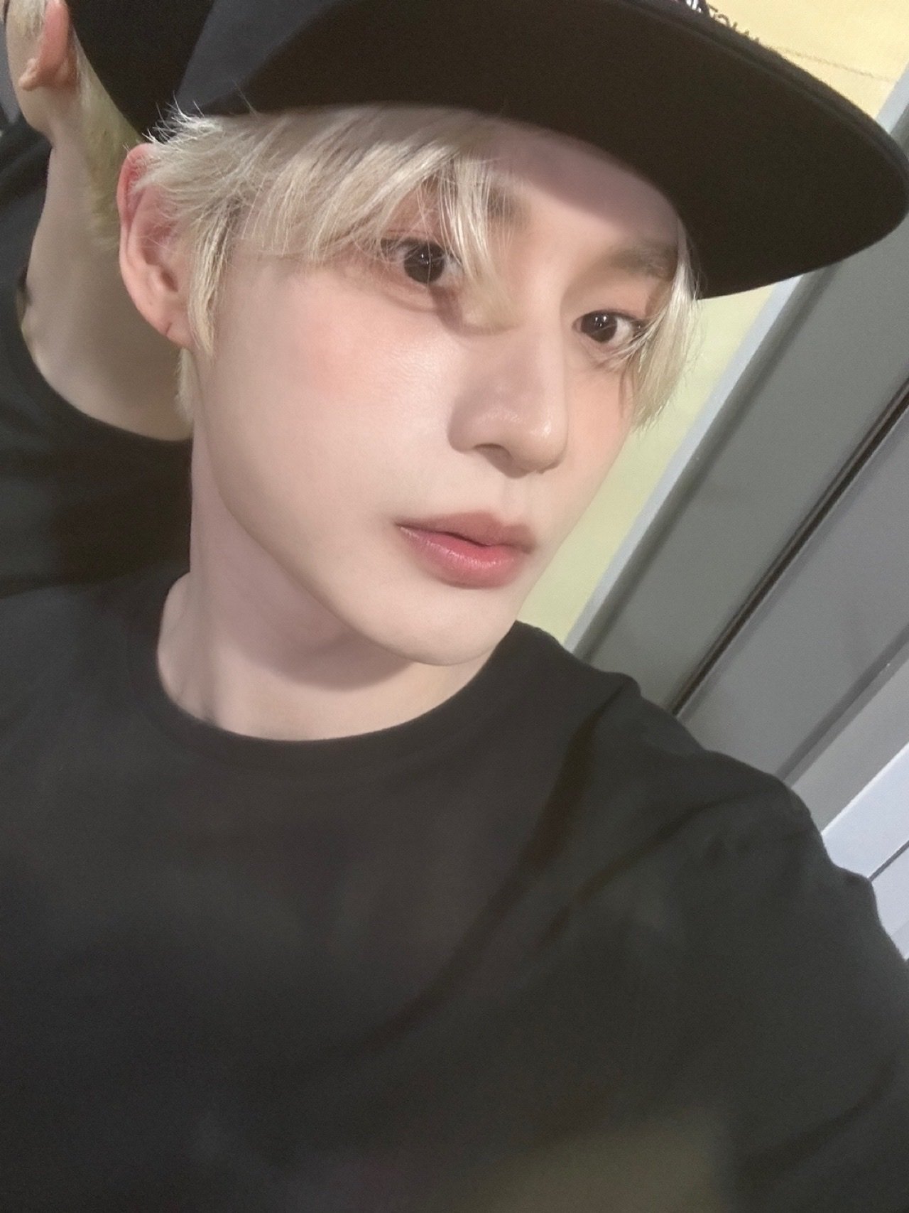 Latest photo of Kim Jiwoong (ZEROBASEONE)