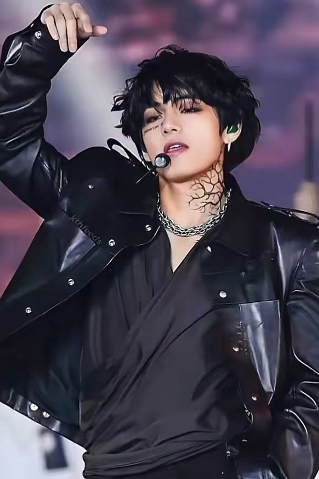 A moment captured by V (BTS)'s fan