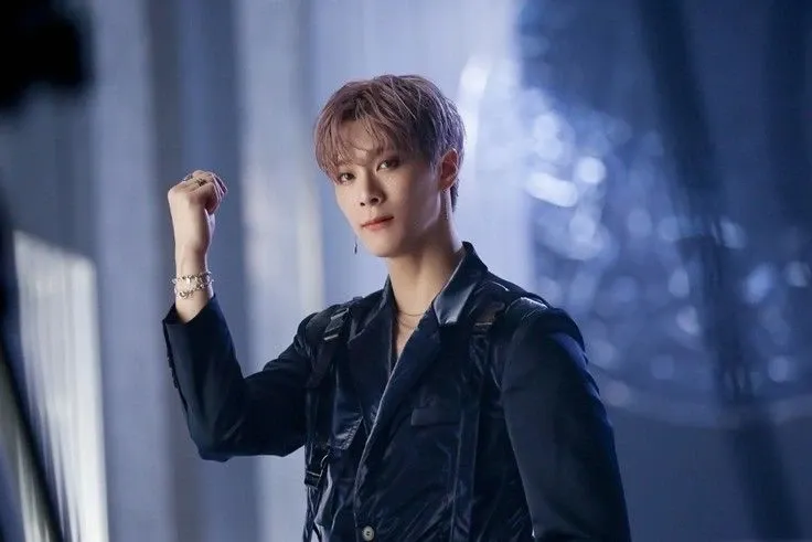 Behind-the-scenes cut of Moonbin (ASTRO)