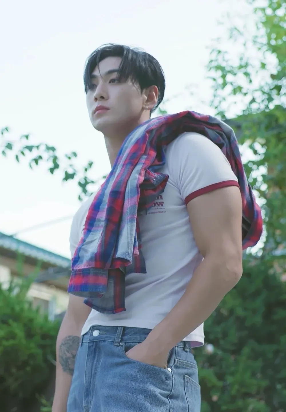 백호의 비하인드 컷