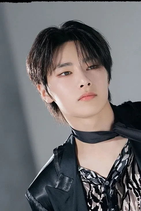 Behind-the-scenes cut of I.N (Stray Kids)