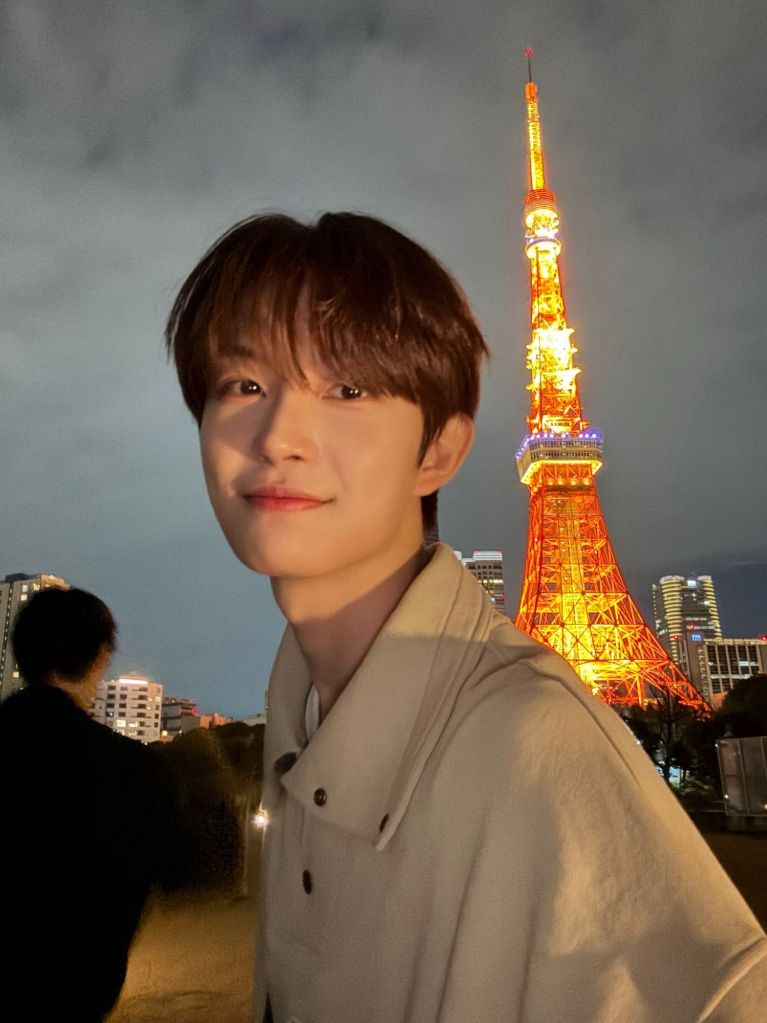 Potret di balik layar Kim Geonwoo (ALPHA DRIVE ONE)