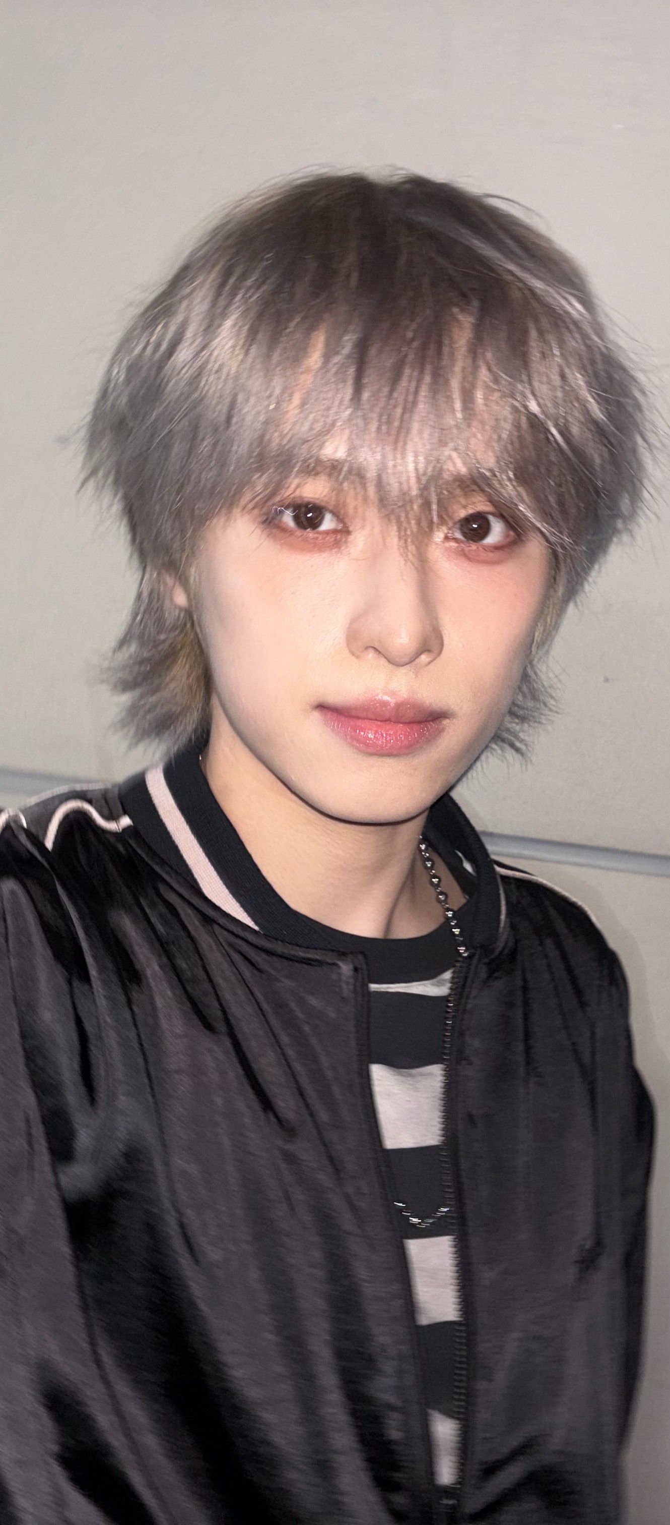 Today's most popular wallpaper in the Gaon (Xdinary Heroes) community