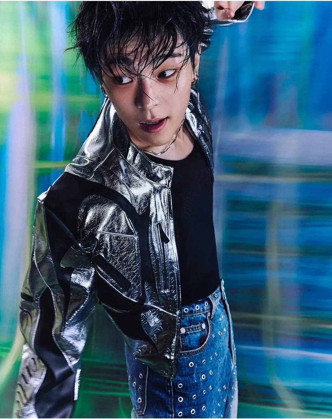 Behind-the-scenes cut of Kim Junmin (WHIB)