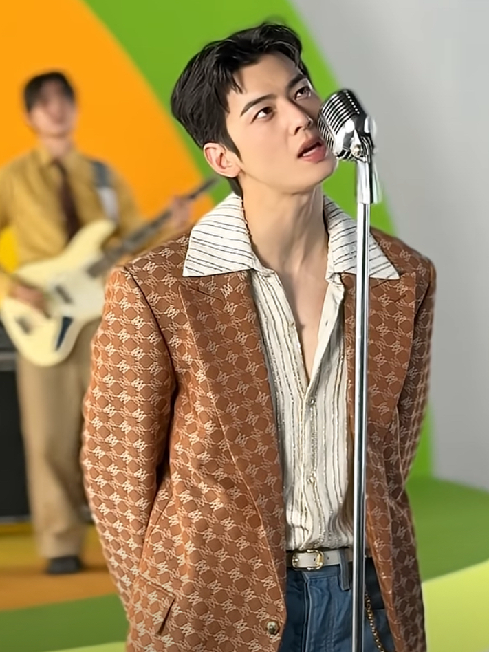 Latest photo of Eunwoo (ASTRO)