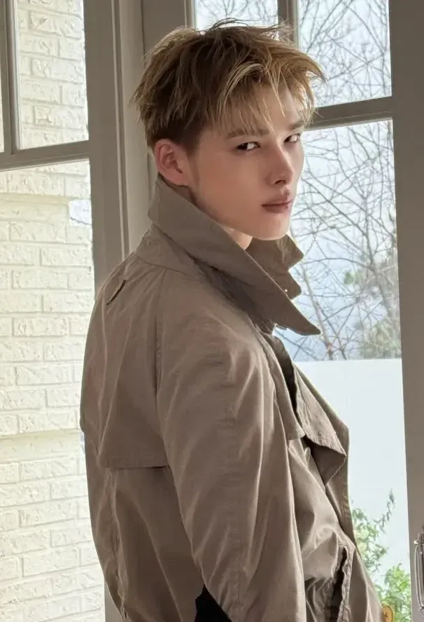 Foto aktivitas terbaru NI-KI (ENHYPEN)