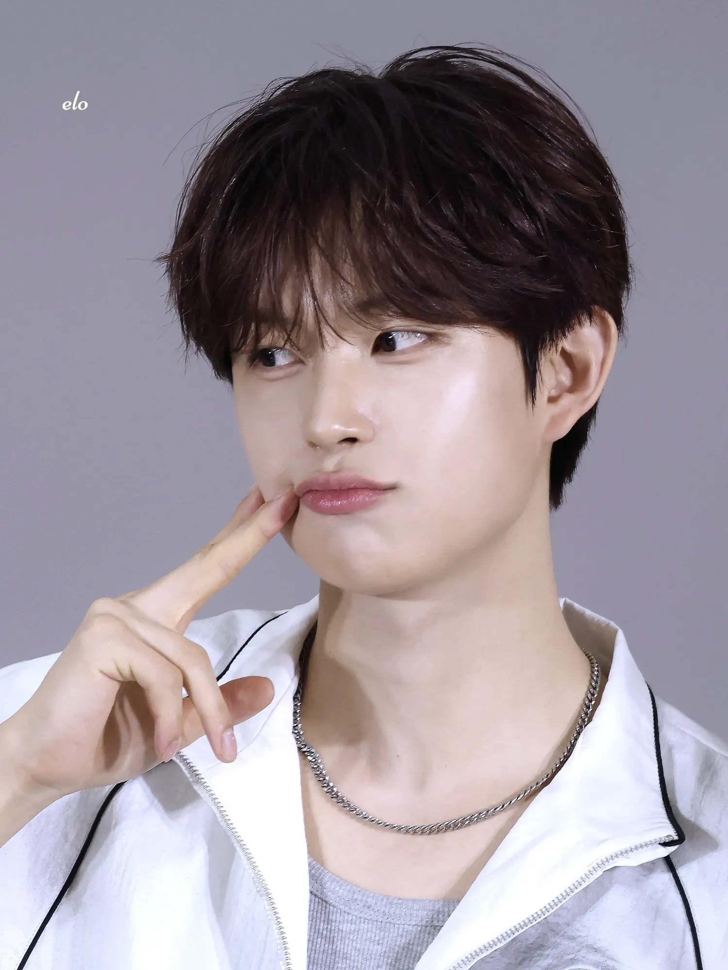 Foto terbaru Kim Geonwoo (ALPHA DRIVE ONE)