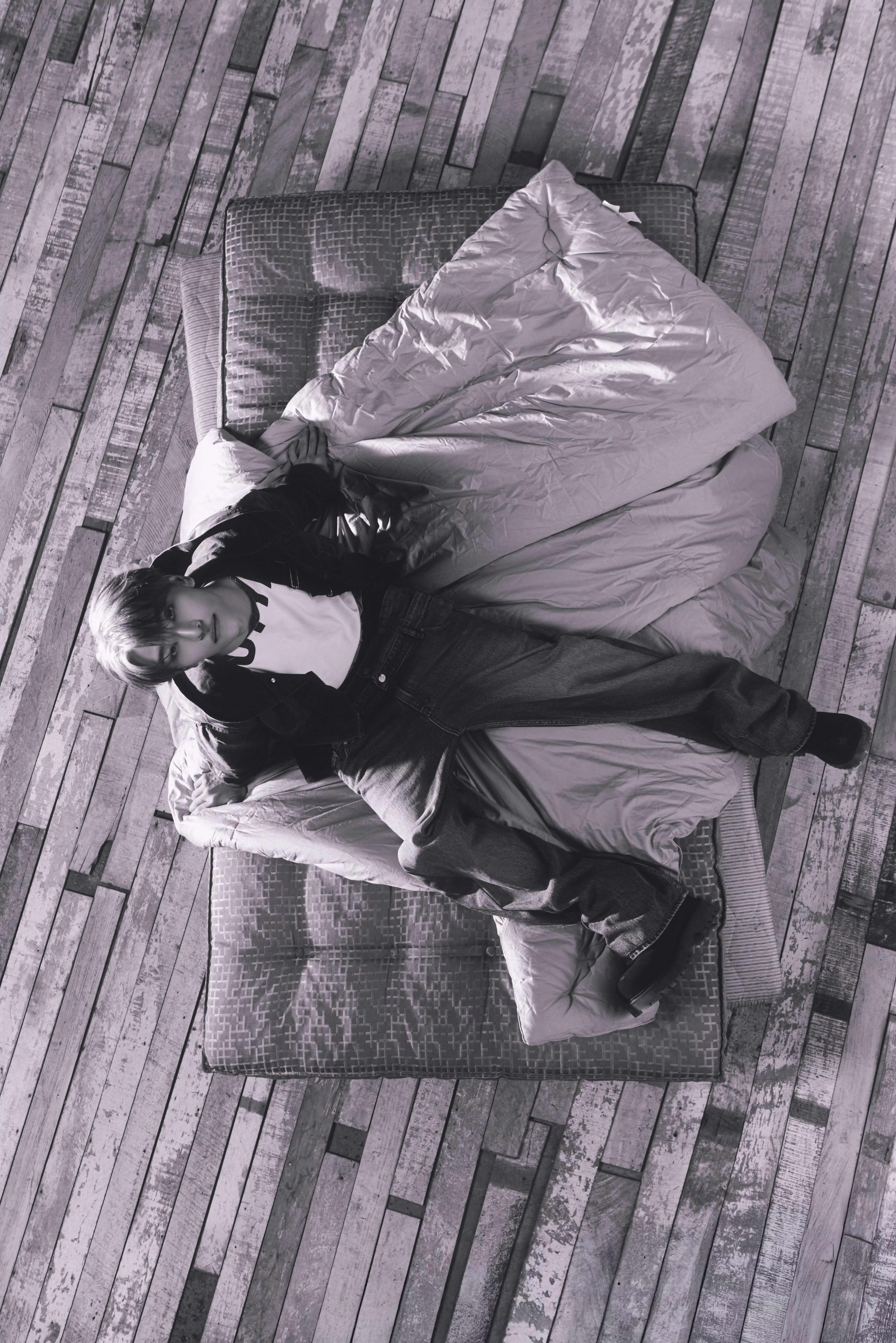 Behind-the-scenes cut of He Xinlong (ALPHA DRIVE ONE)