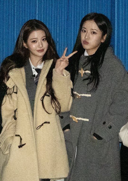 Recent activity shot of Jang Wonyoung (IVE)