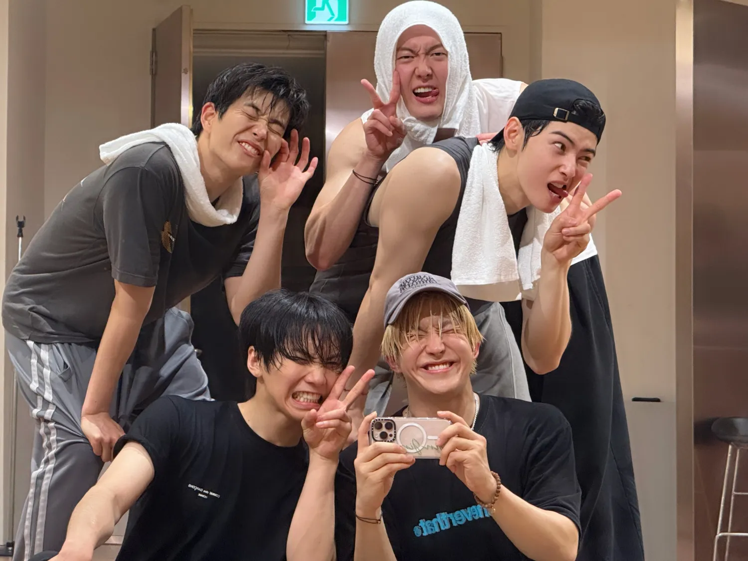 아스트로 최근 활동샷