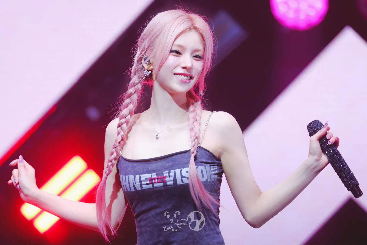 Behind-the-scenes cut of Yeji (ITZY)