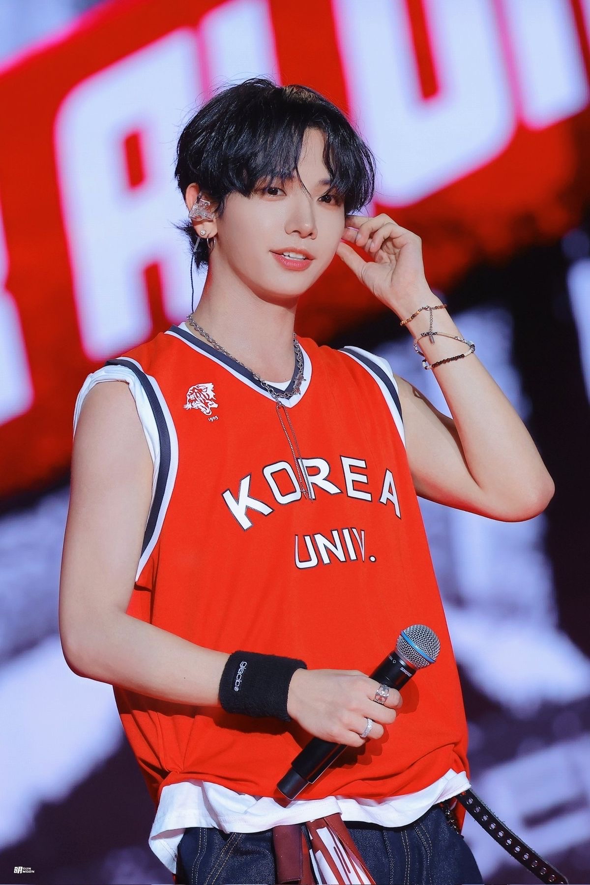 Behind-the-scenes cut of Myeong Jaehyun (BOYNEXTDOOR)