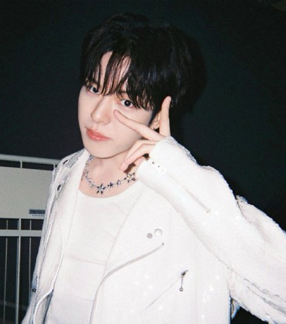 Behind-the-scenes cut of Yoon Jaehyuk (TREASURE)