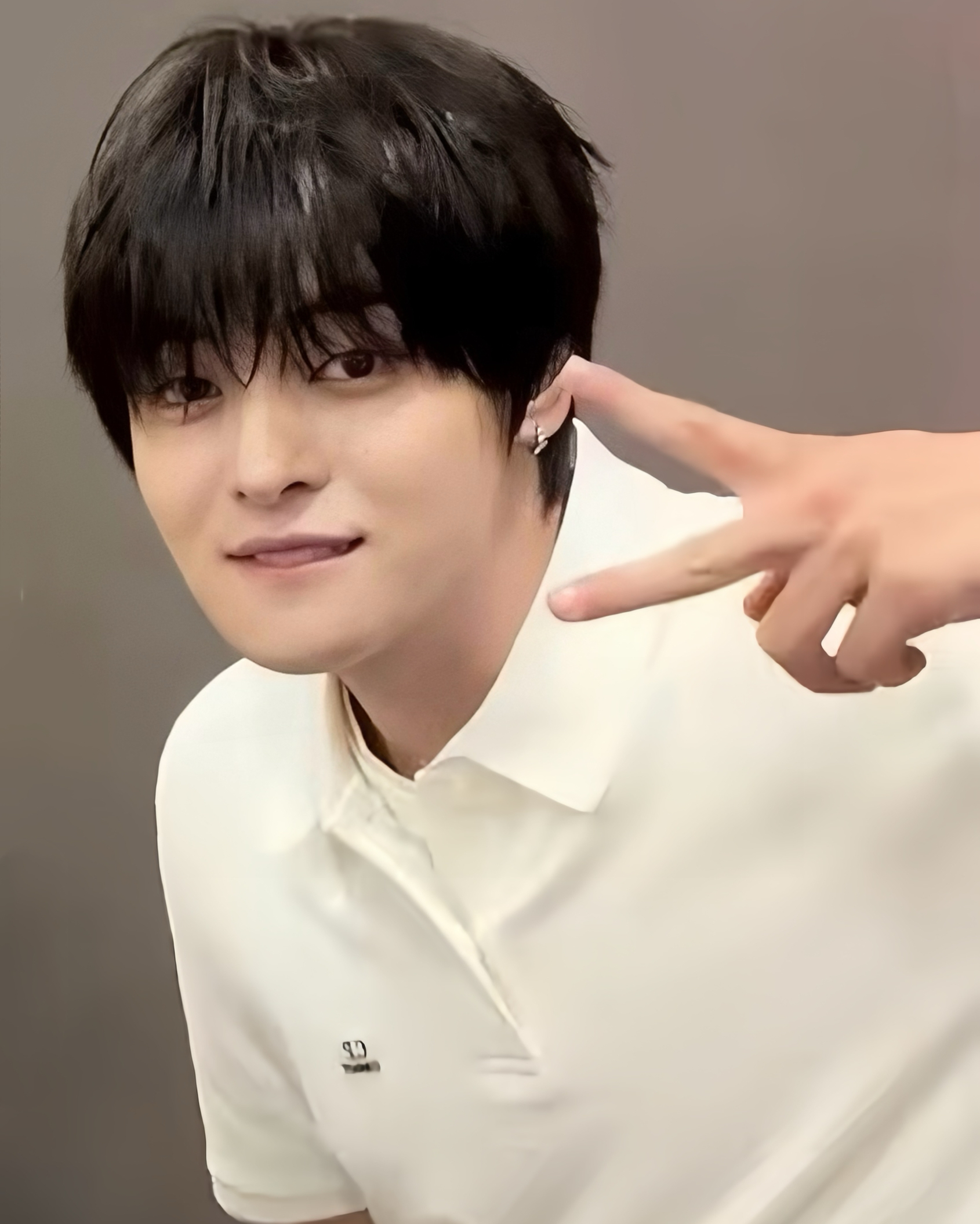 A moment captured by Lee Leo (ALPHA DRIVE ONE)'s fan