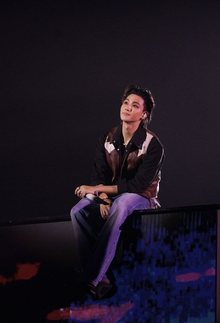 Recent activity shot of JAY B (GOT7)