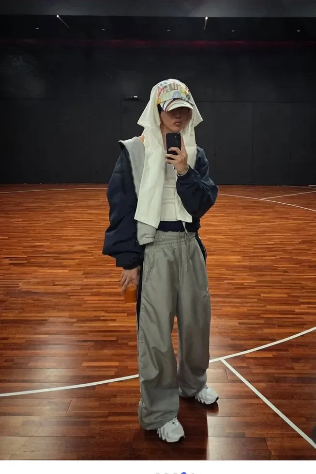 제이홉 (방탄소년단)의 비하인드 컷