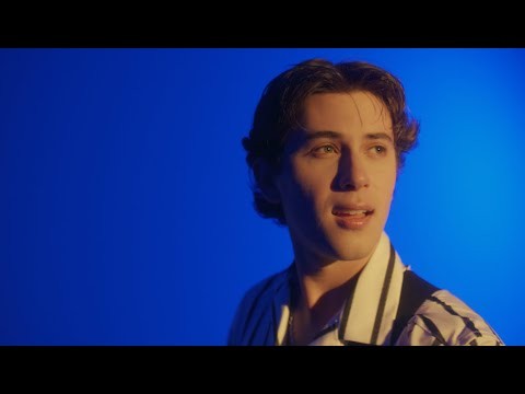 Behind-the-scenes cut of Alejandro (SANTOS BRAVOS)