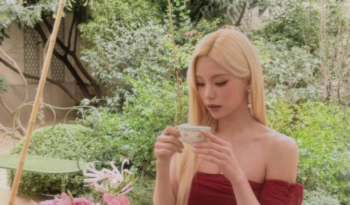 Recent activity shot of Yeji (ITZY)