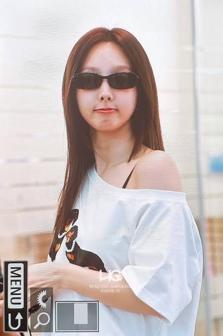 Behind-the-scenes cut of Nayeon (TWICE)