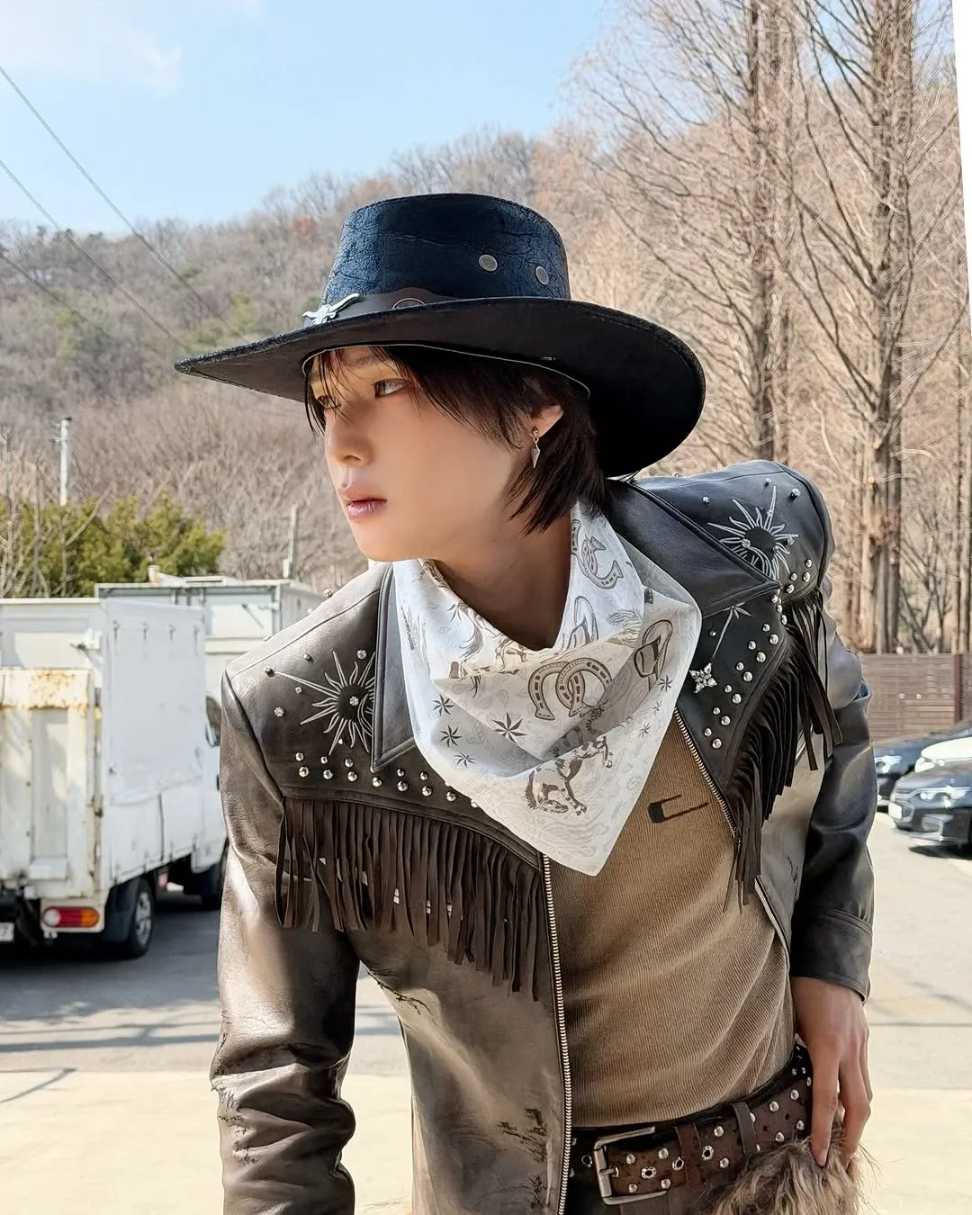 Behind-the-scenes cut of K (&TEAM)