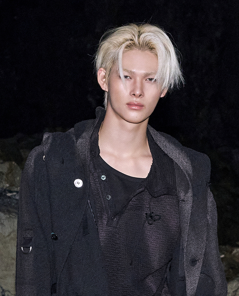 Foto terbaru NI-KI (ENHYPEN)