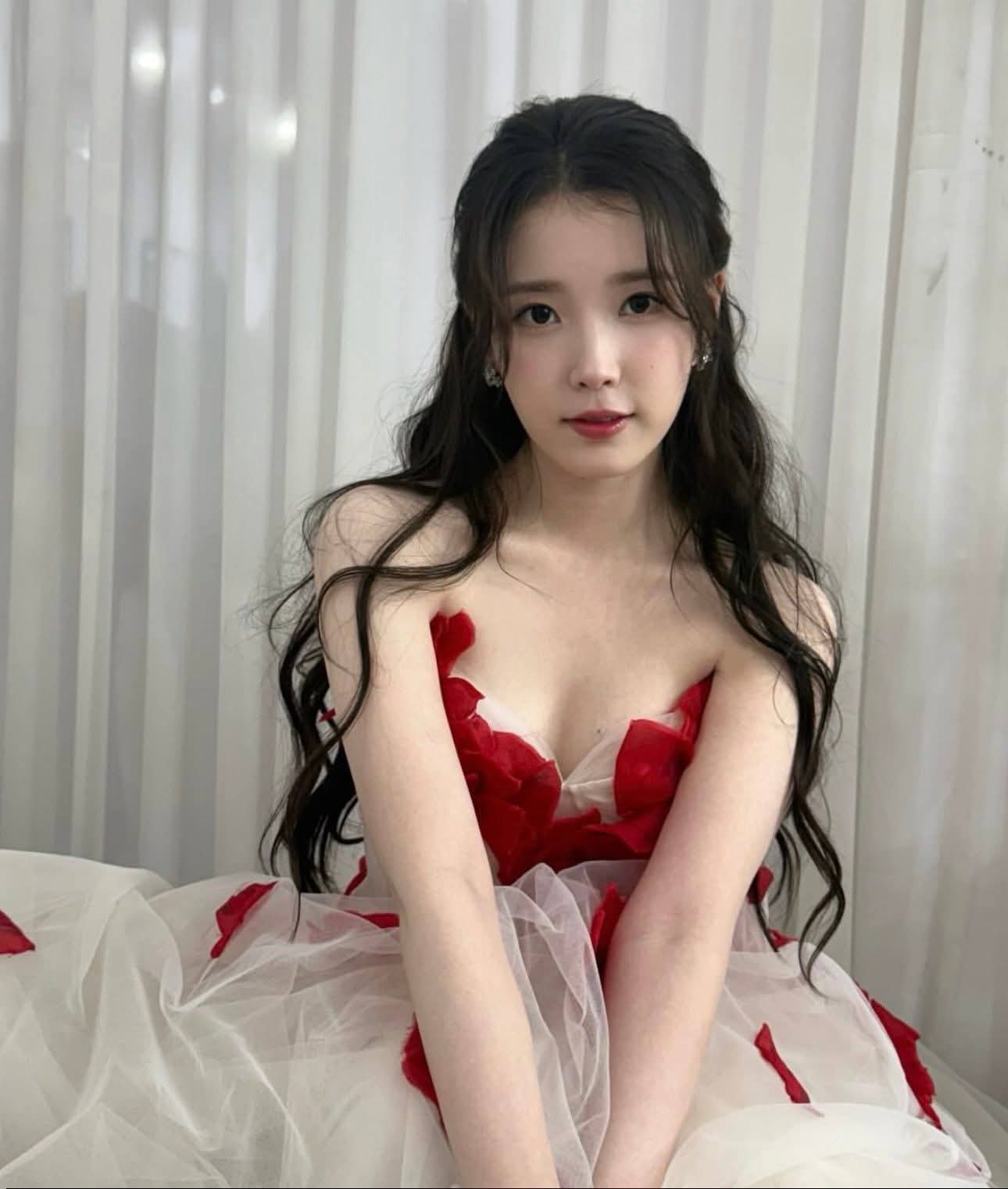 아이유의 비하인드 컷