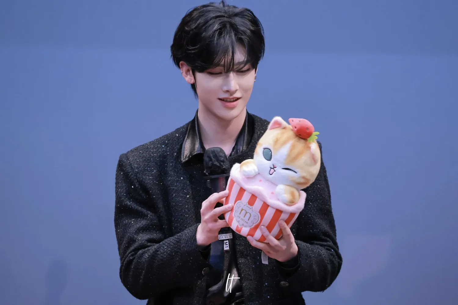 Behind-the-scenes cut of Ricky