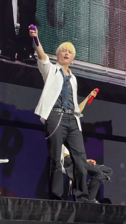 A heartfelt wallpaper shared by HueningKai (TOMORROW X TOGETHER)'s fans