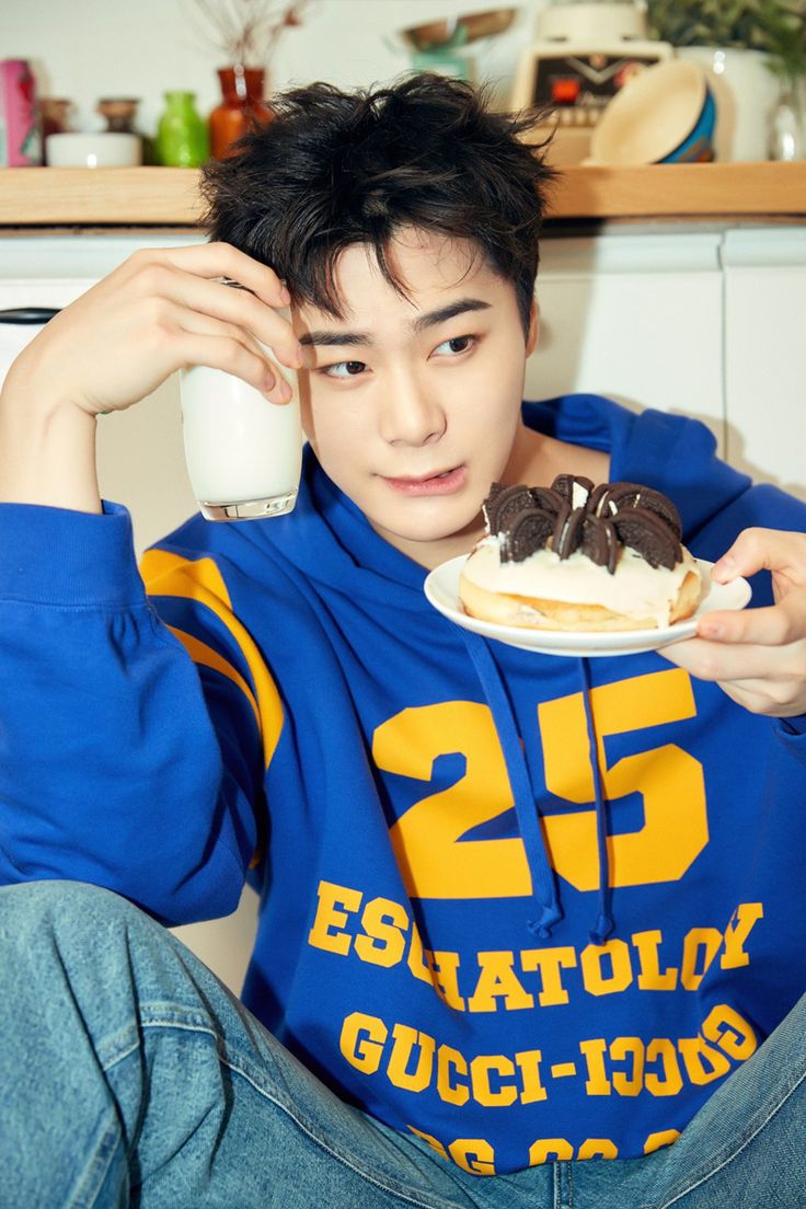 Latest photo of Moonbin (ASTRO)
