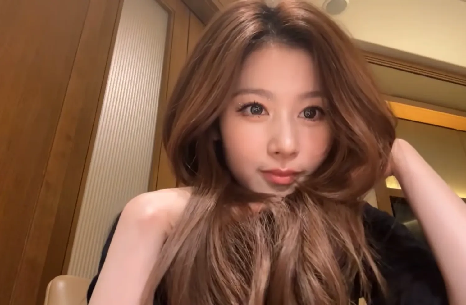 Momen yang diabadikan oleh penggemar Sana (TWICE)