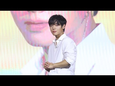 Foto aktivitas terbaru Park Jihoon