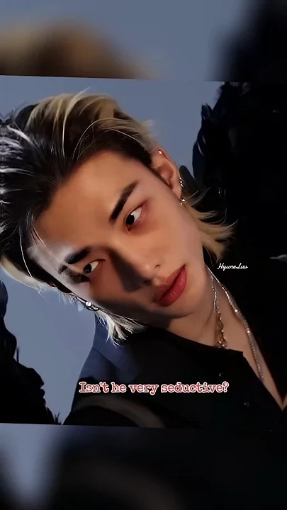 Today's most popular wallpaper in the Hyunjin (Stray Kids) community