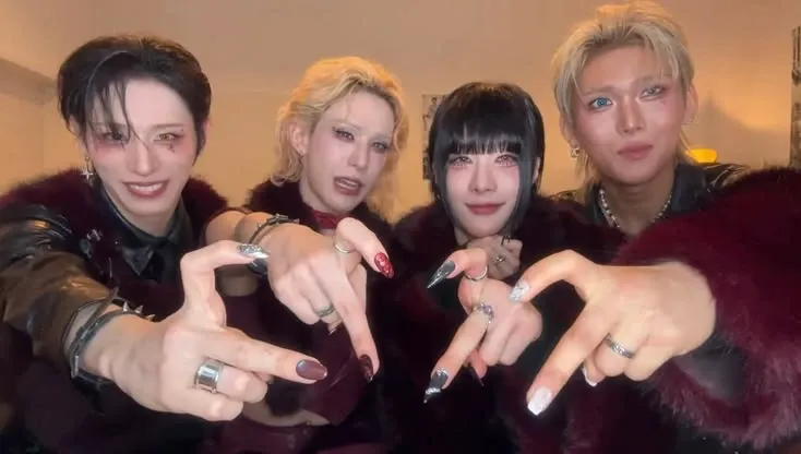 A moment captured by XLOV's fan