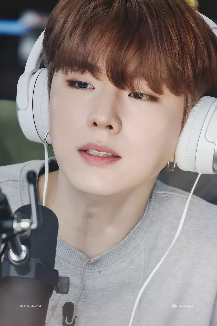 Recent activity shot of Kihyun (MONSTA X)